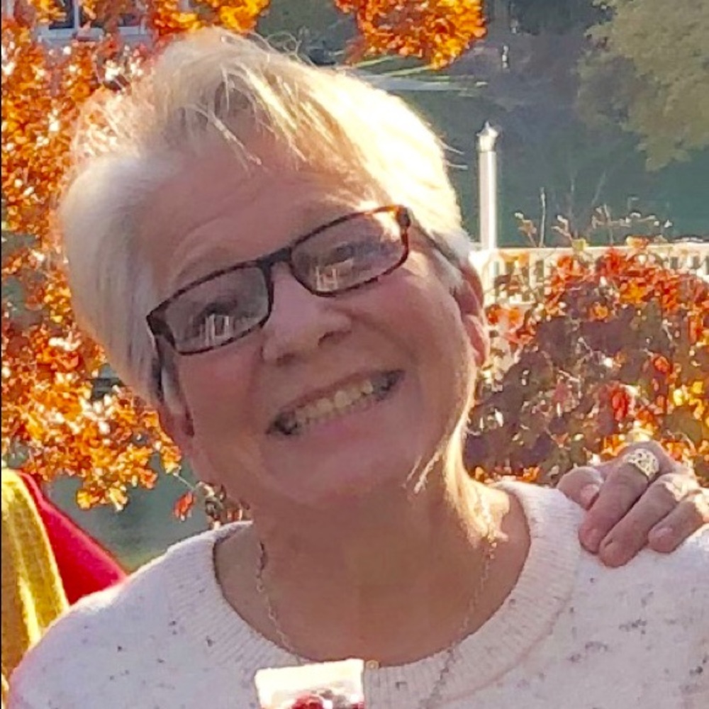 Meet your Posher, Laurie